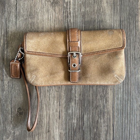 🟫🌟🫶🏽VTG COACH Hamptons Suede Wristlet🫶🏽🌟🟫